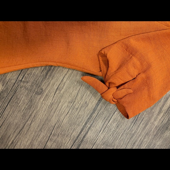 Plunging neckline mini dress with details on sleeves - Picture 4 of 7